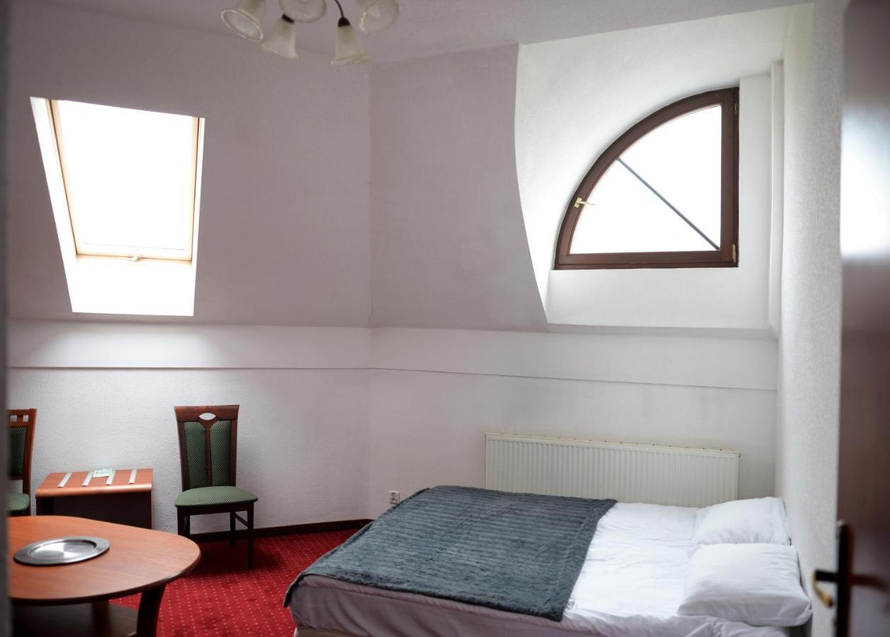Gosciniec Czarci Mlyn Bed & Breakfast Będzin Екстериор снимка