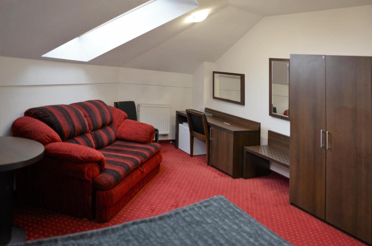 Gosciniec Czarci Mlyn Bed & Breakfast Będzin Екстериор снимка